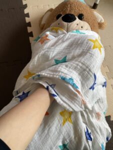 おくるみ　巻き方 早産　低出生体重　胎児発育不全
