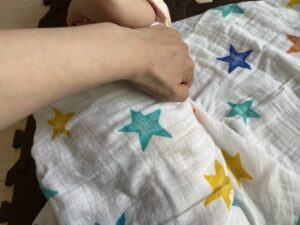 おくるみ　巻き方 早産　低出生体重　胎児発育不全